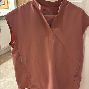 Figs Women's Dusty Rose Scrub Set